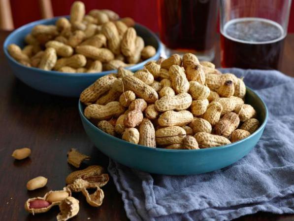 What are the four types of peanuts?