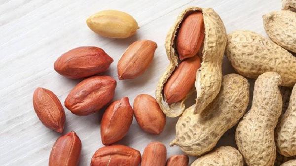 What is the healthiest way to eat peanuts?